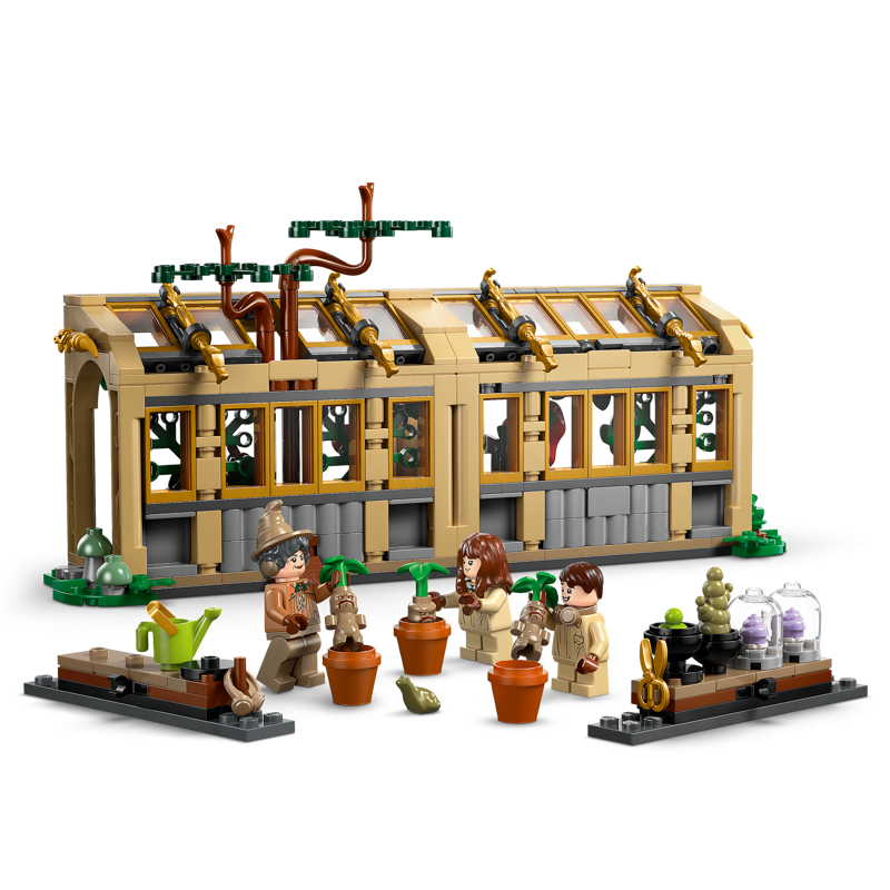 LEGO Harry Potter Hogwarts Castle: Herbology Class 76445 - Main Image